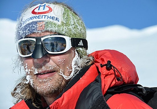Andy Holzer am Gipfel des Mount Vinson / Foto: andyholzer.com