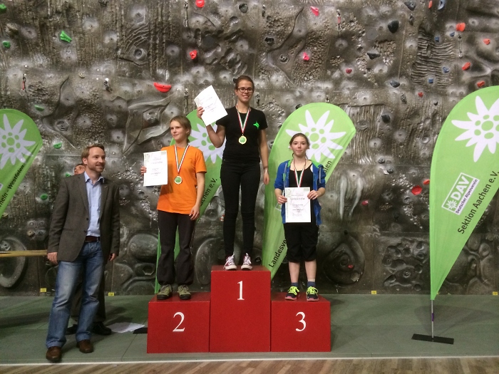 Landesmeisterschaft Lead/weiblichen Jugend A: Platz 1 Rica Naundorf und auf dem 3. Platz Isabelle Bentfeld