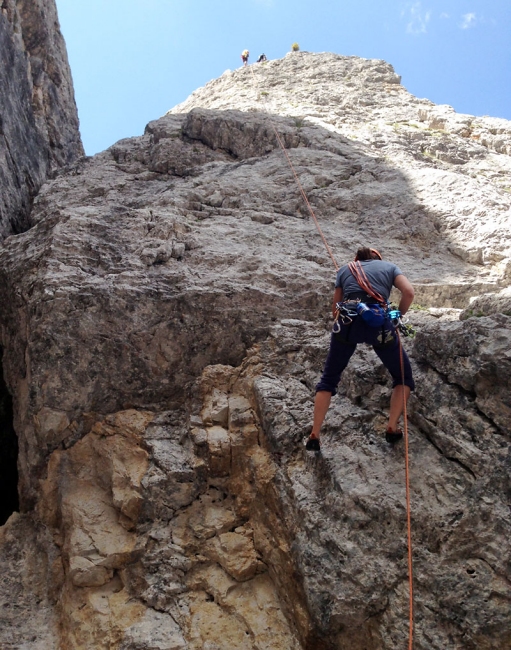 Klettertraining an den Cinque Torri in den Dolomiten