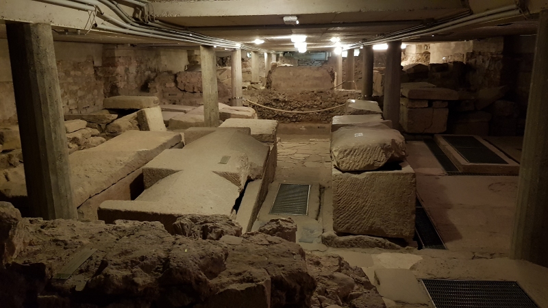 Archeologische Ausgrabung unter St. Severin