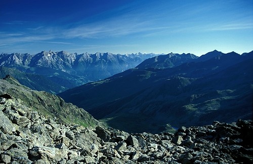 Blick vom Ostgrat zu den Lechtalern