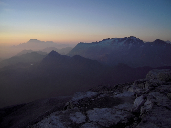 [77] Sonnenaufgang am Piz Boe / Foto: Kalle Kubatschka