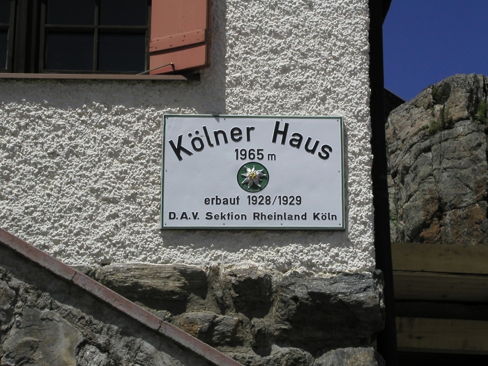 [104] Altes Httenschild Klner Haus / Foto: Kalle Kubatschka