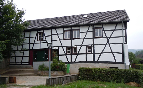 Eifelh%EF%BF%BD%EF%BF%BDtte in Blens