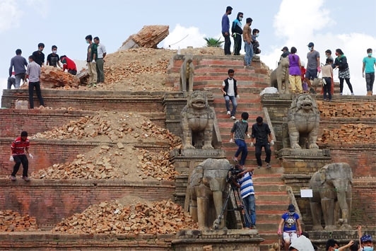 Tempel in Kathmandu nach dem Erdbeben - Foto: humedica/Adam Halup