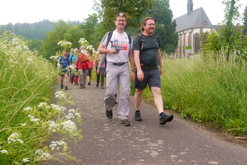 Die Wandergruppe bei Kloster Maria Wald / Foto: Matthias Wegener