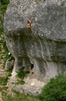 Chimpanzodrome 7c+, Saussois, Frankreich / Foto: Jo%EF%BF%BDl Chabert %EF%BF%BD Grimporama.com