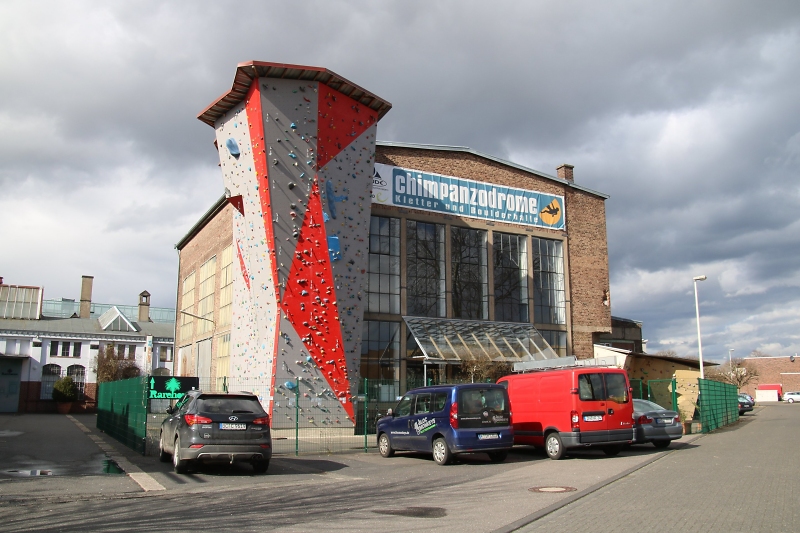 Bild aus gl%EF%BF%BDcklicheren Tagen: Kletterhalle Chimpanzodrome