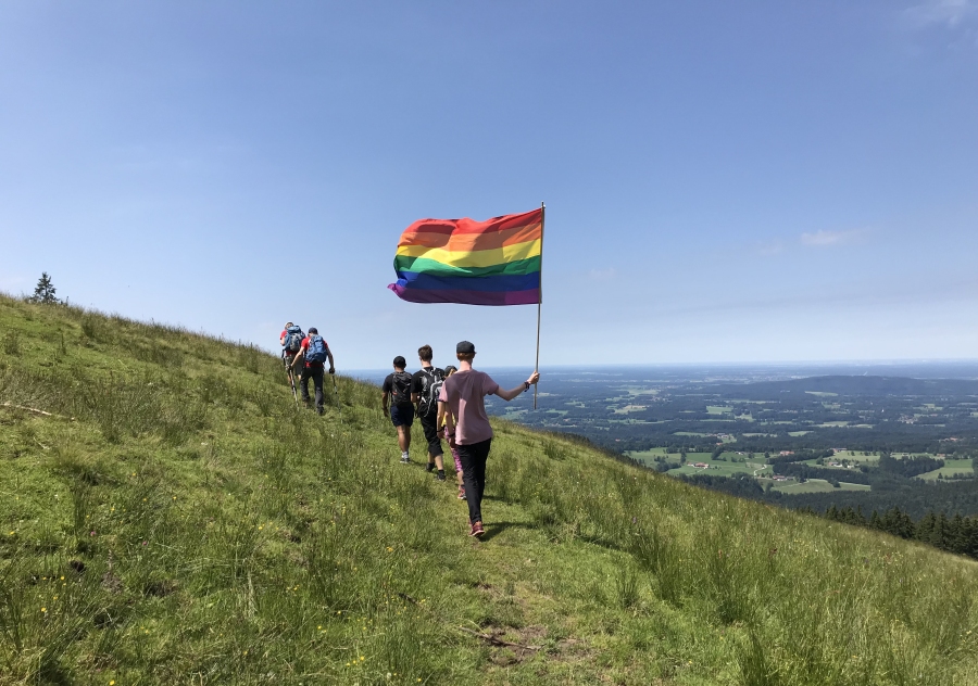 Queerfeldein - f%EF%BF%BDr LGBTQ*-Jugendliche /Foto: Lukas Reu%EF%BF%BDner