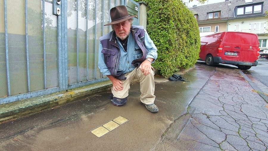 6. Stolpersteinverlegung f%C3%BCr die Familie von Bernhard Falk