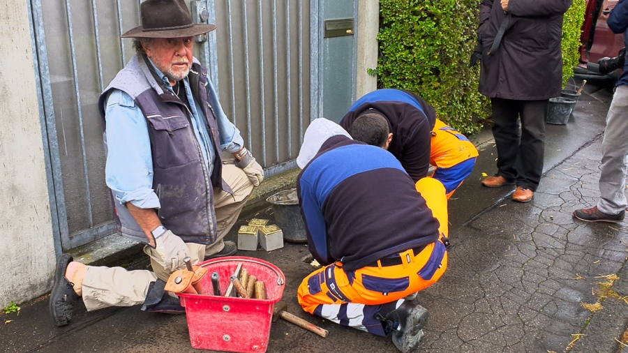 6. Stolpersteinverlegung f%EF%BF%BDr die Familie von Bernhard Falk