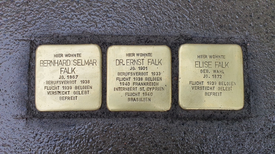 6. Stolpersteinverlegung f%C3%BCr die Familie von Bernhard Falk