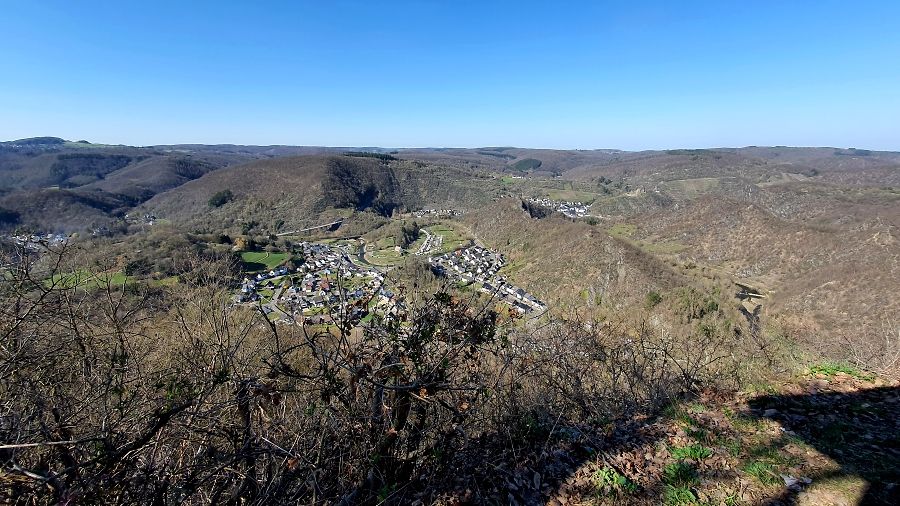 Blick vom Hornberg nach Altenburg im Ahrtal - Foto Kalle Kubatschka