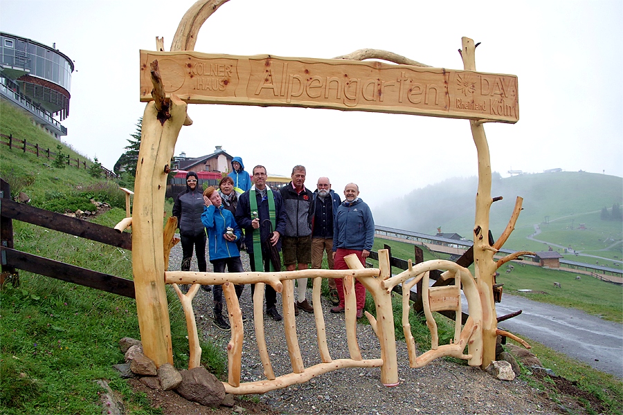 Das neue Eingangstor zum Alpengarten - Foto Hanno Jacobs