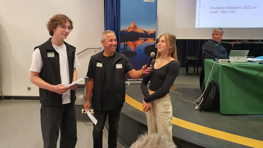 Ehrung der Wettk%C3%A4mpfenden: Peter Pl%C3%BCck und Hannah Meul - Foto: Kalle Kubatschka
