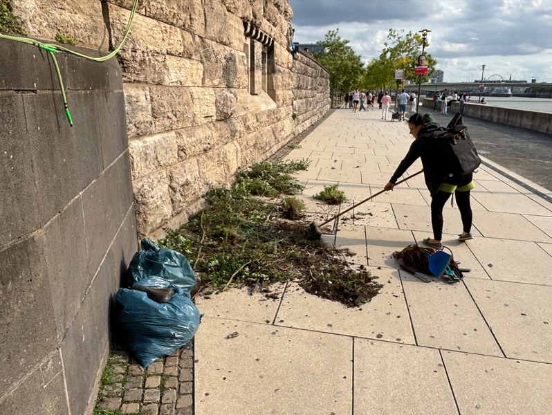 Aufr%C3%A4umaktion an der Hohenzollernbr%C3%BCcke / Foto: Stephan Ling