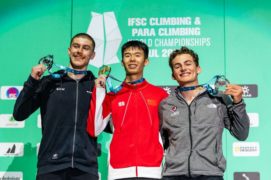 Leander Carmanns, Jianguo Long (CHN) und Zach Hammer (USA) / Foto: Jan Virt/KAF