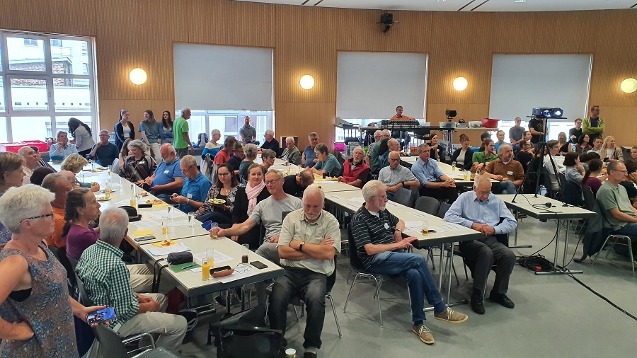 Mitglieder w%C3%A4hrend der Mitgliederversammlung / Foto: Kalle Kubatschka