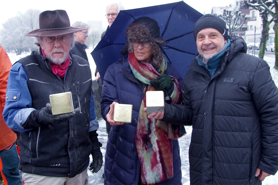 Gunter Demnig, Ruth Tonn-Mendelson und Kalle Kubatschka / Foto: Hanno Jacobs