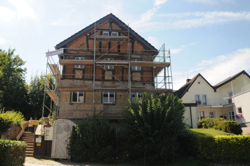 07.08.2010: Giebelseite zur Stra%EF%BF%BD%EF%BF%BDe / Foto: DAV Rheinland-K%EF%BF%BD%EF%BF%BDln