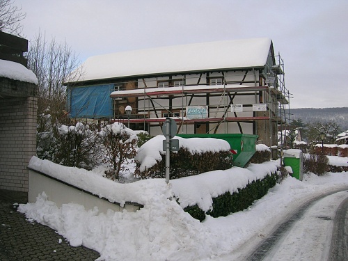 29.12.2010: Die S%EF%BF%BD%EF%BF%BDd-Ost-Seite der H%EF%BF%BD%EF%BF%BDtte - momentan ruhen die Arbeiten witterungsbedingt / Foto: DAV Rheinland-K%EF%BF%BD%EF%BF%BDln