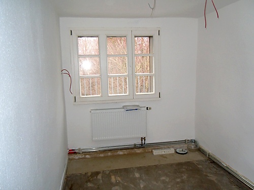 29.01.2012: Der Innenausbau geht weiter (Zimmer, tapeziert ung gestrichen) / Foto: DAV Rheinland-K%EF%BF%BD%EF%BF%BDln