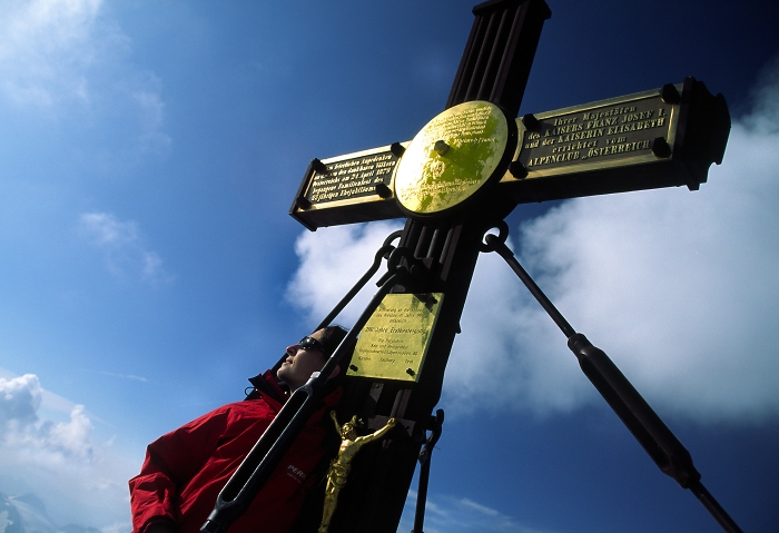 [165] Gipfelkreuz Gro%C3%9Fglockner / Foto: Herbert Raffalt