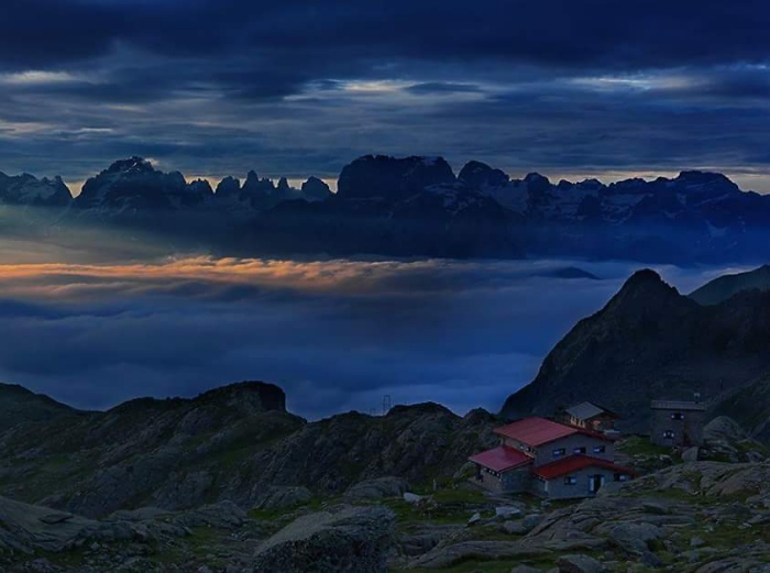 [221] Dolomitenpanorama - Refugio Segantini / Foto: Cesare Carlo Martinato